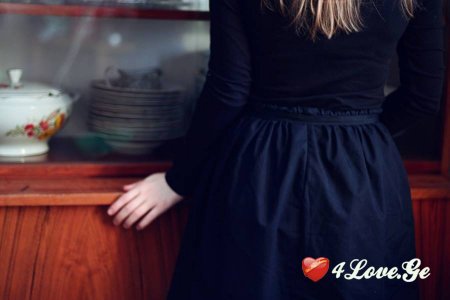 შენზე ოცნებებს ვეღარ იტევს ჩემი სამყარო...