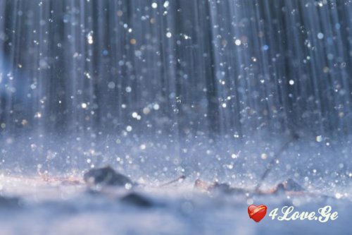 Rain Of Native Girl