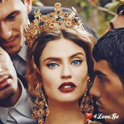 ზღვის ფერი გაქვს თვალები და... თავად ჰგავხარ... ზღვას...