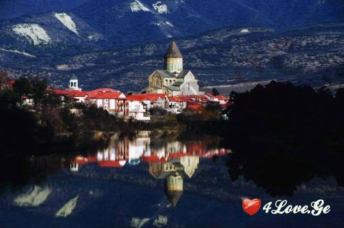 სხვისი მისაბაძი რა მჭირს, – თვარა, – კი!..