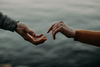 სიკვდილი გრძნობებს ვერ აქრობს...